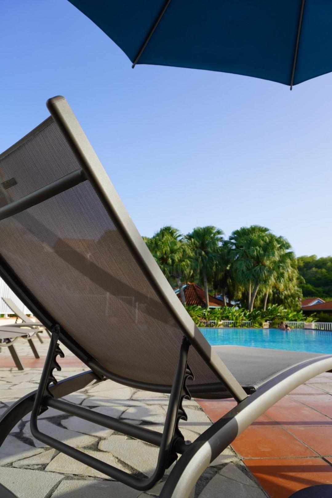 T2 Spacieux, Confort, Piscine & Plage A Sainte-Anne Exterior foto
